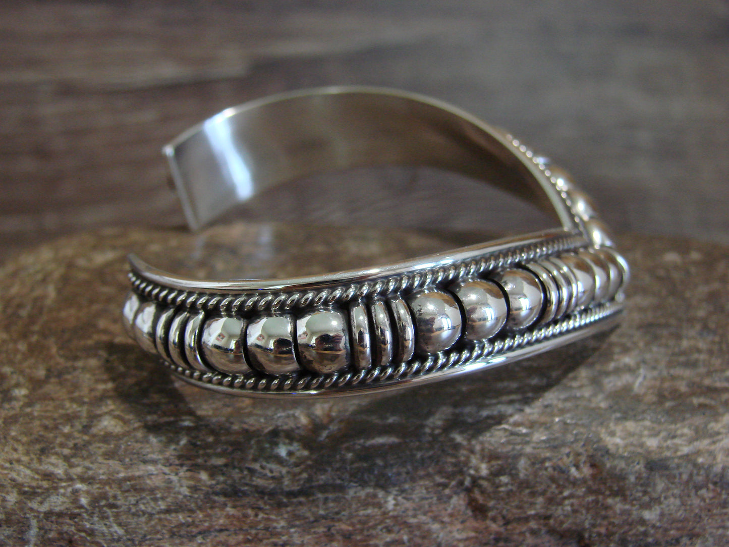 Native American Sterling Silver Ribbed Melon 1/2" V Bracelet by Thomas Charley