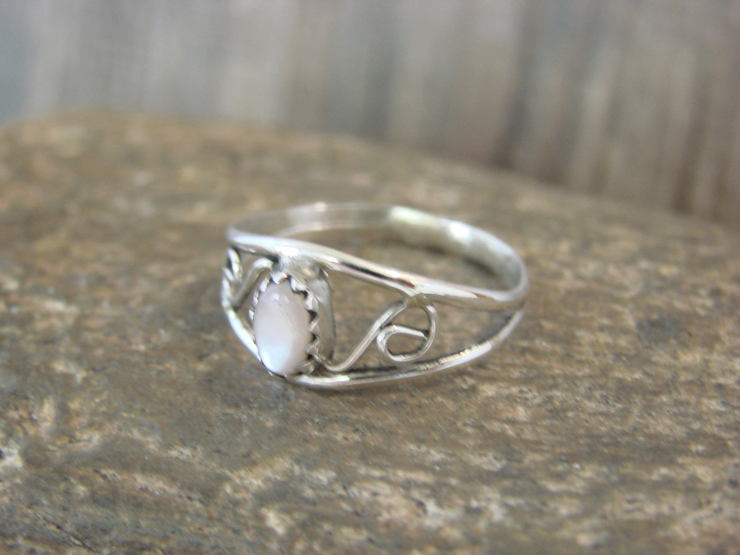 Native American Sterling Silver & Shell Ring by Lincoln - Size 7