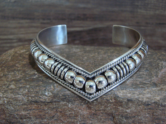 Native American Sterling Silver Ribbed Melon 1/2" V Bracelet by Thomas Charley