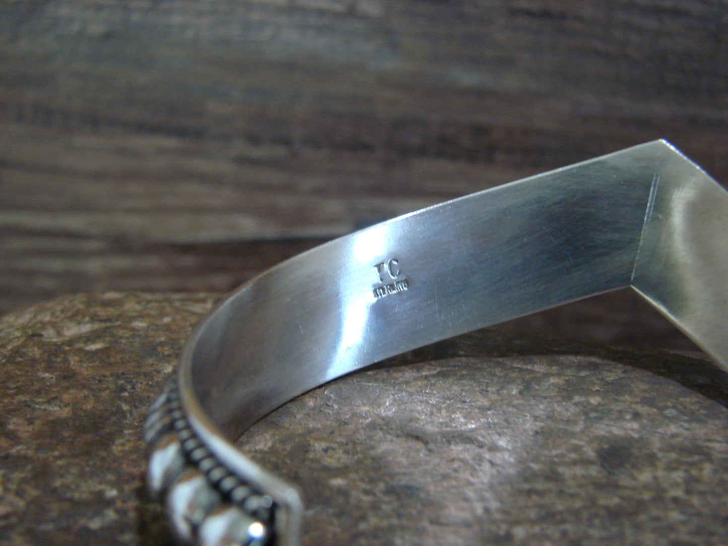 Native American Sterling Silver Ribbed Melon 1/2" V Bracelet by Thomas Charley