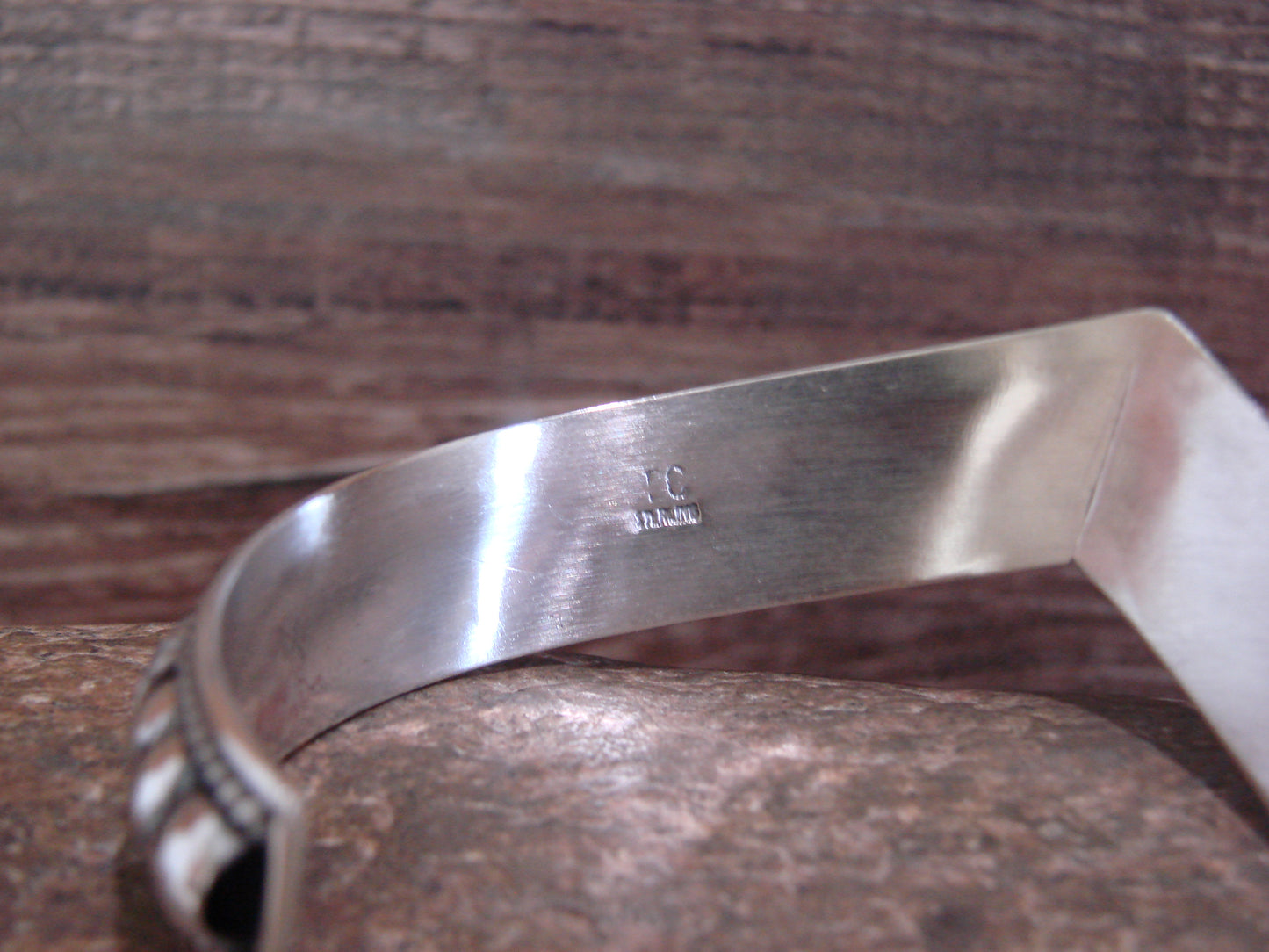 Native American Sterling Silver Ribbed Melon 1/2" V Bracelet by Thomas Charley