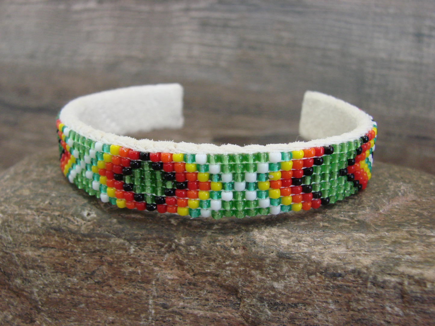 Native American Navajo Indian Hand Beaded 1/2" Bracelet by Cleveland