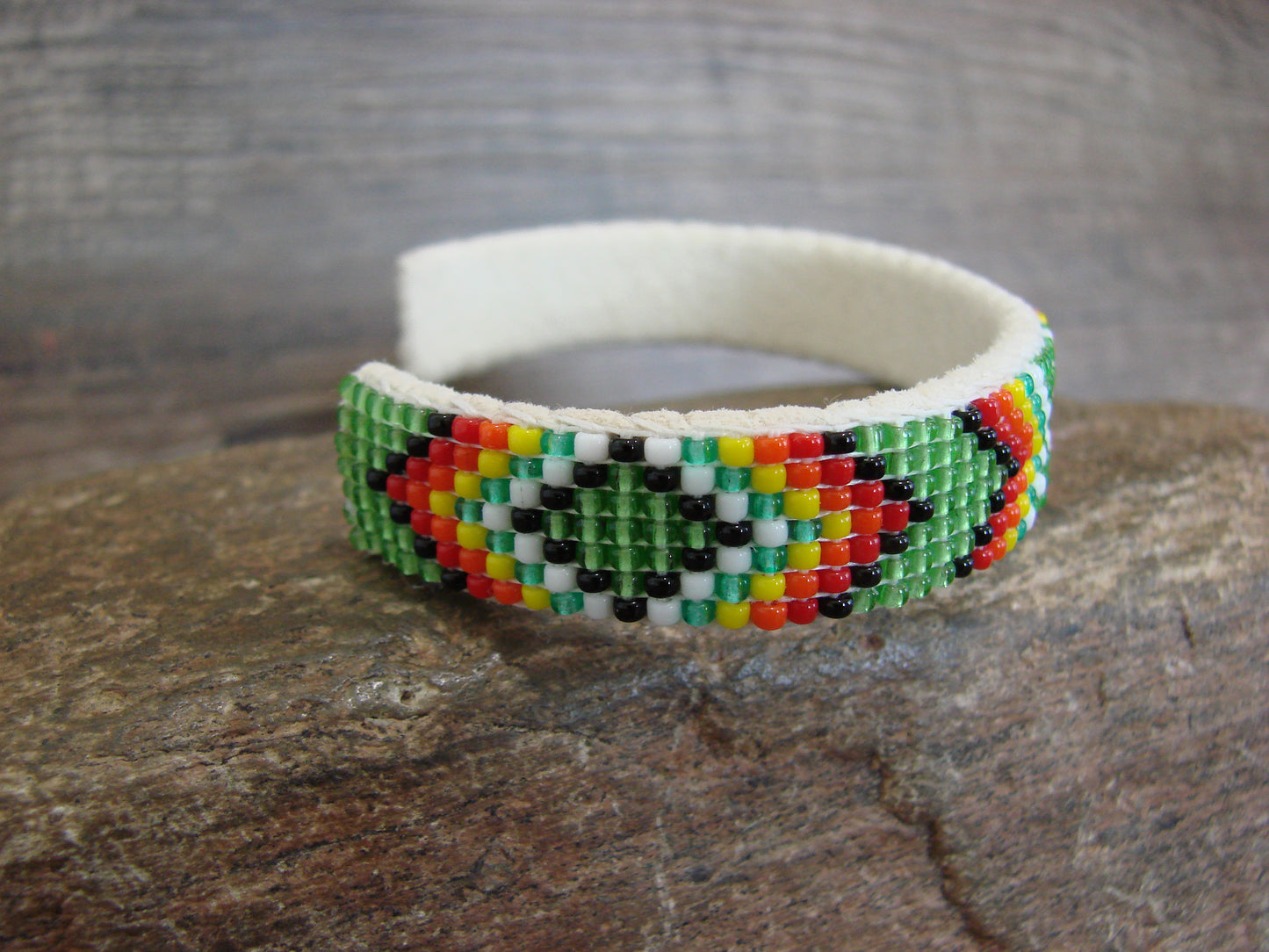 Native American Navajo Indian Hand Beaded 1/2" Bracelet by Cleveland