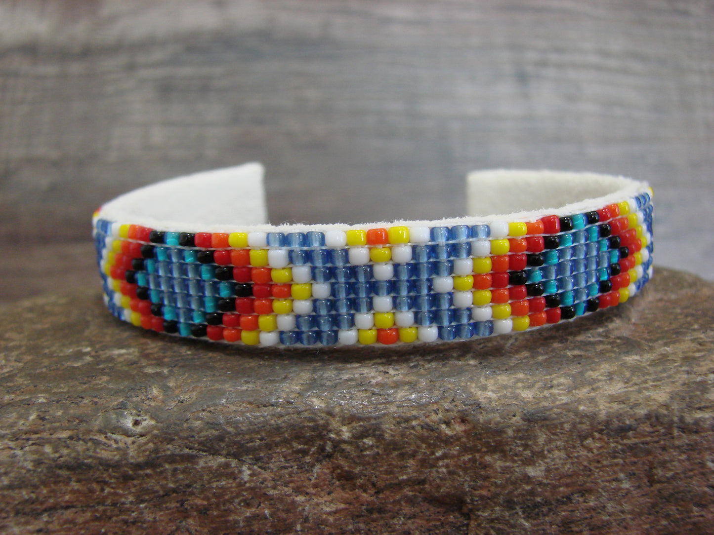 Native American Navajo Indian Hand Beaded 1/2" Bracelet by Cleveland
