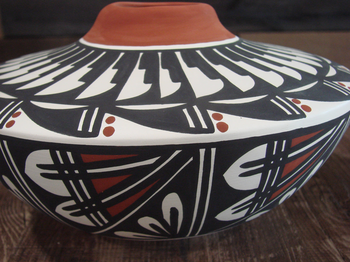 Native American Acoma Fine Line Hand Painted Pottery by Aragon