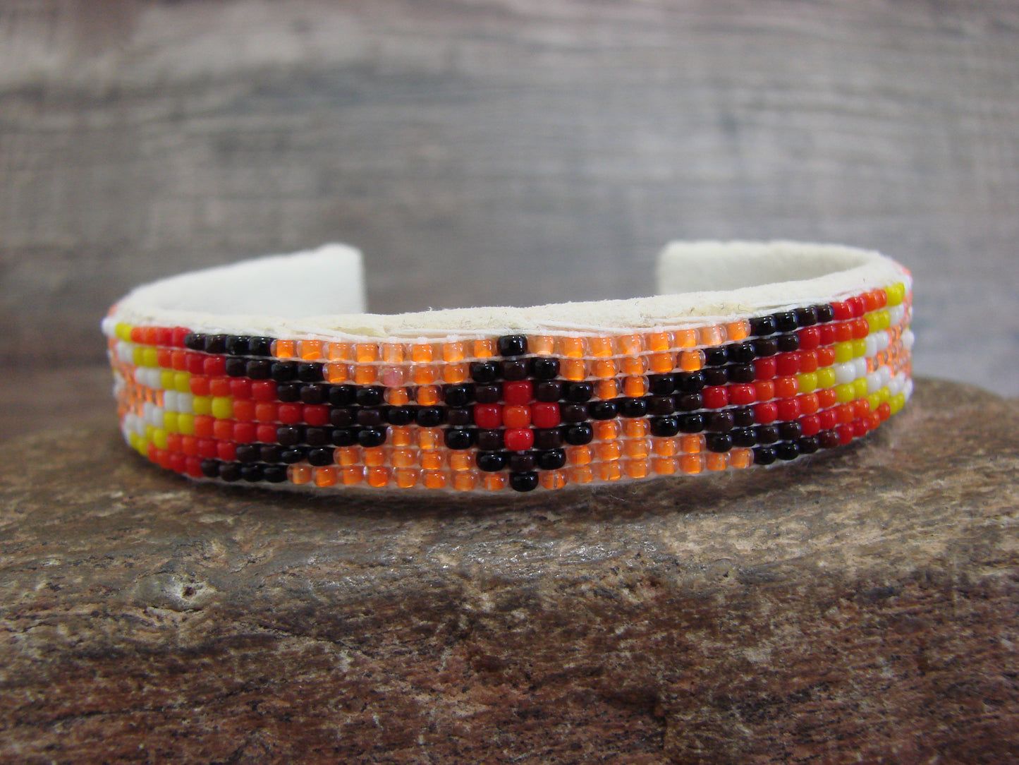 Native American Navajo Indian Hand Beaded 1/2" Bracelet by Cleveland