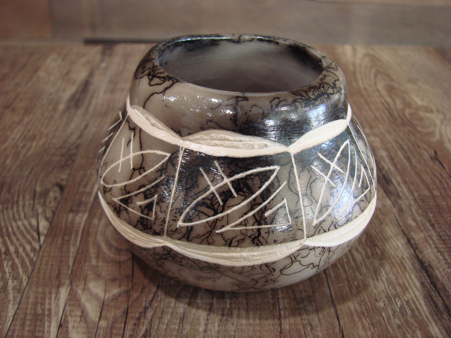 Native American Navajo Indian Horse Hair Pottery by T Vail