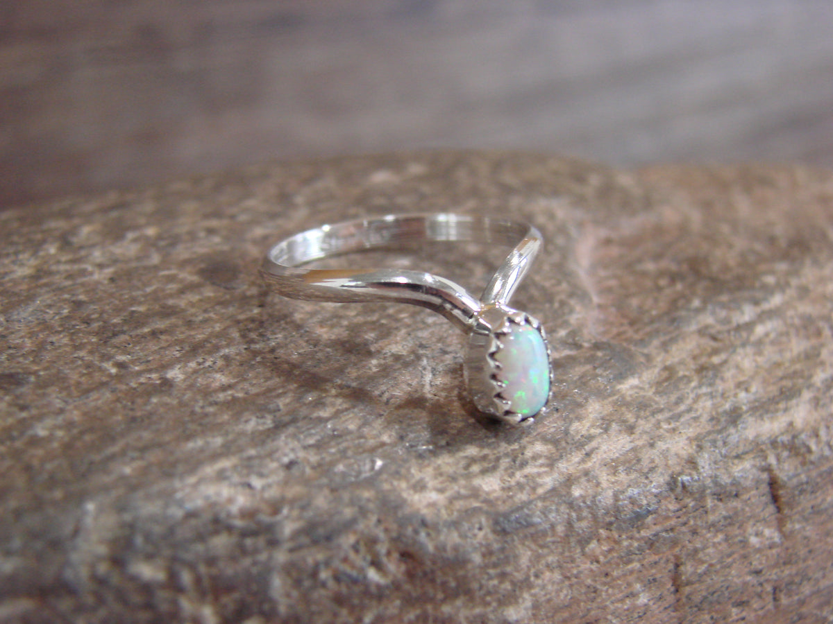 Native American Sterling Silver & White Opal Ring - Size 9 - Largo