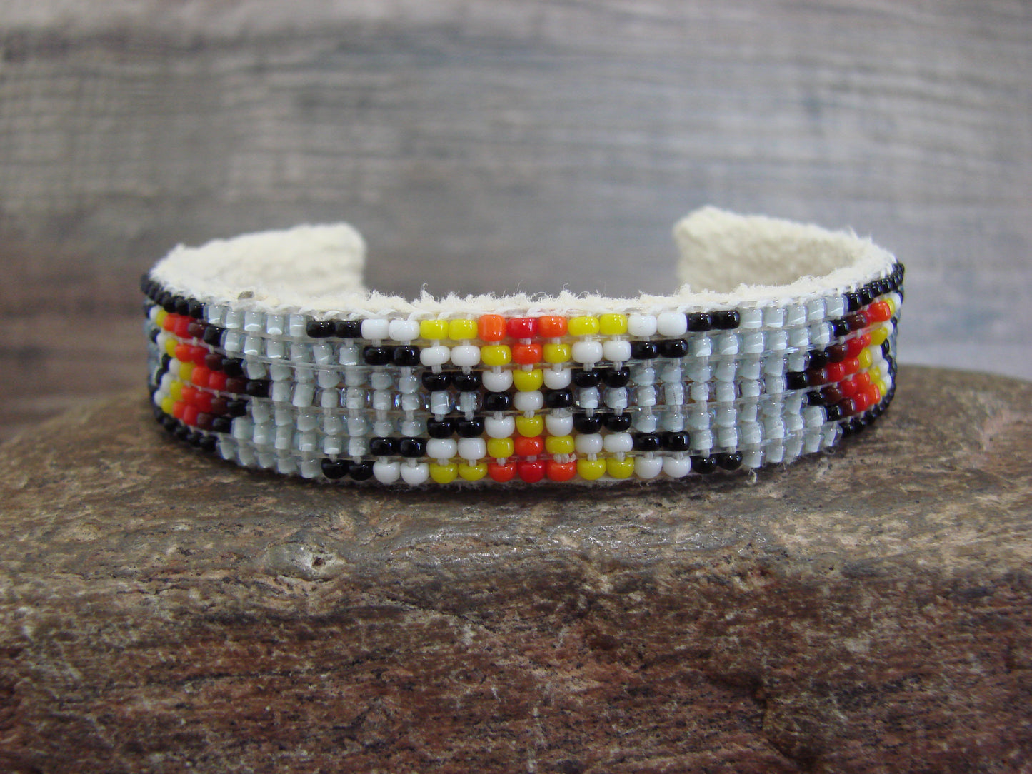 Native American Navajo Indian Hand Beaded 1/2" Bracelet by Cleveland
