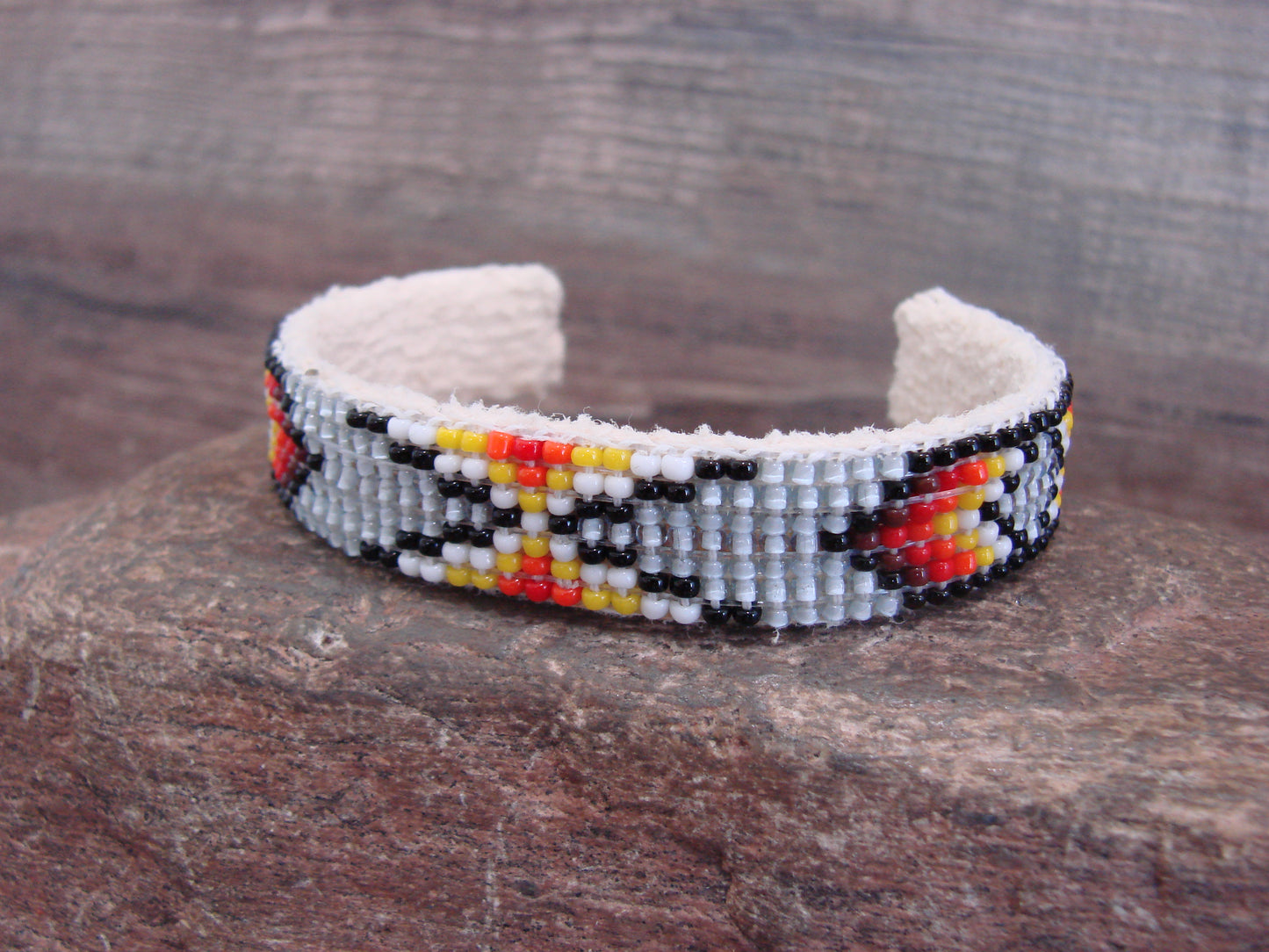 Native American Navajo Indian Hand Beaded 1/2" Bracelet by Cleveland
