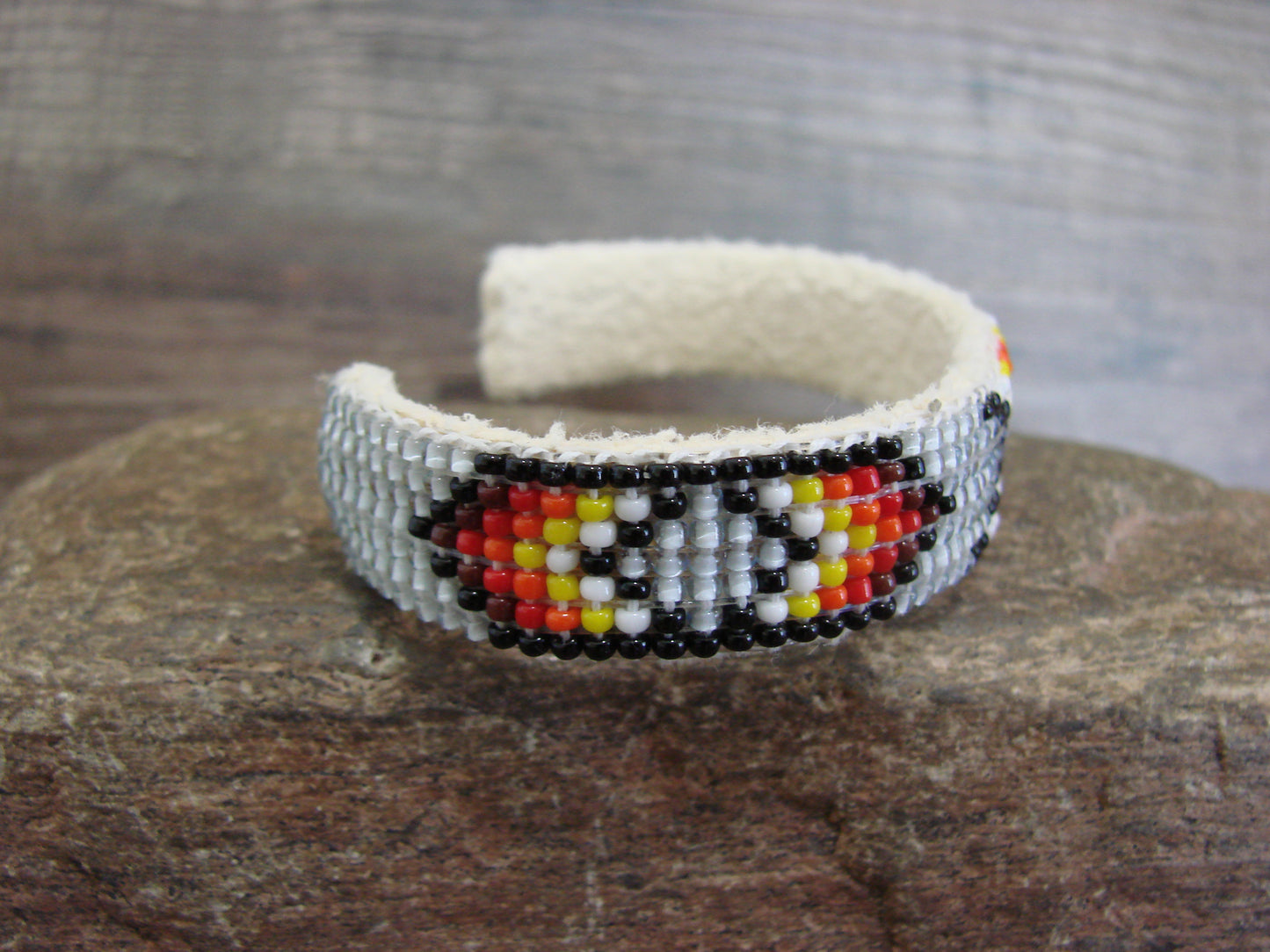 Native American Navajo Indian Hand Beaded 1/2" Bracelet by Cleveland