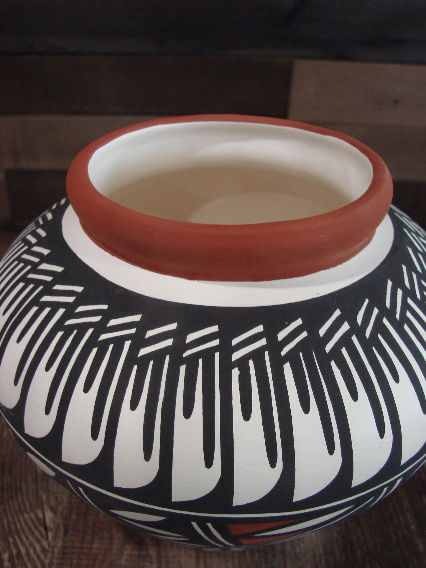 Native American Acoma Fine Line Hand Painted Pottery by Aragon
