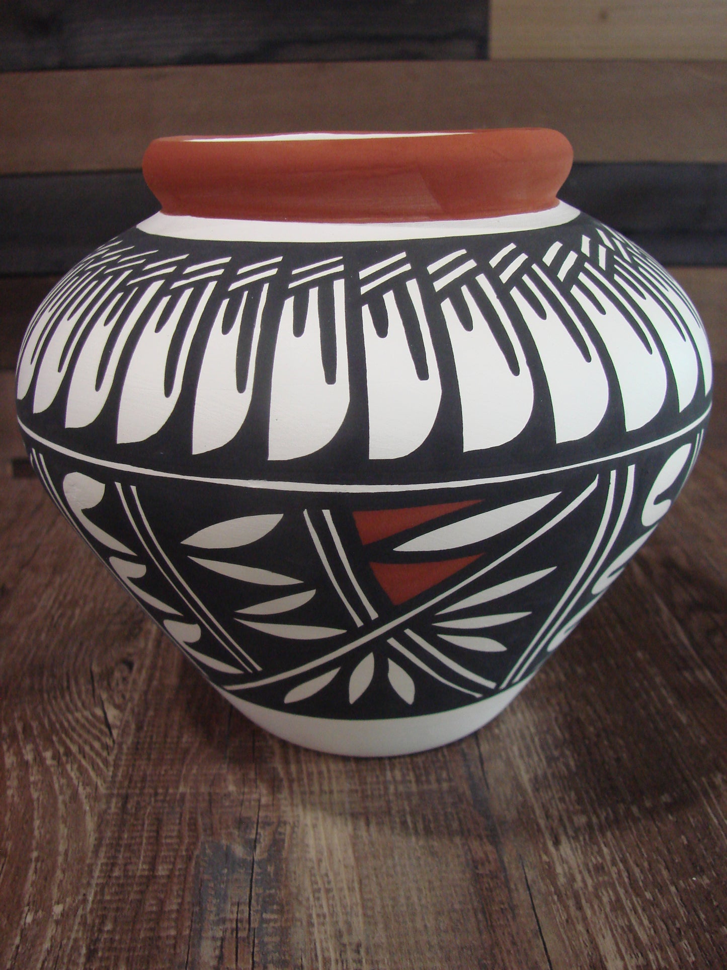 Native American Acoma Fine Line Hand Painted Pottery by Aragon