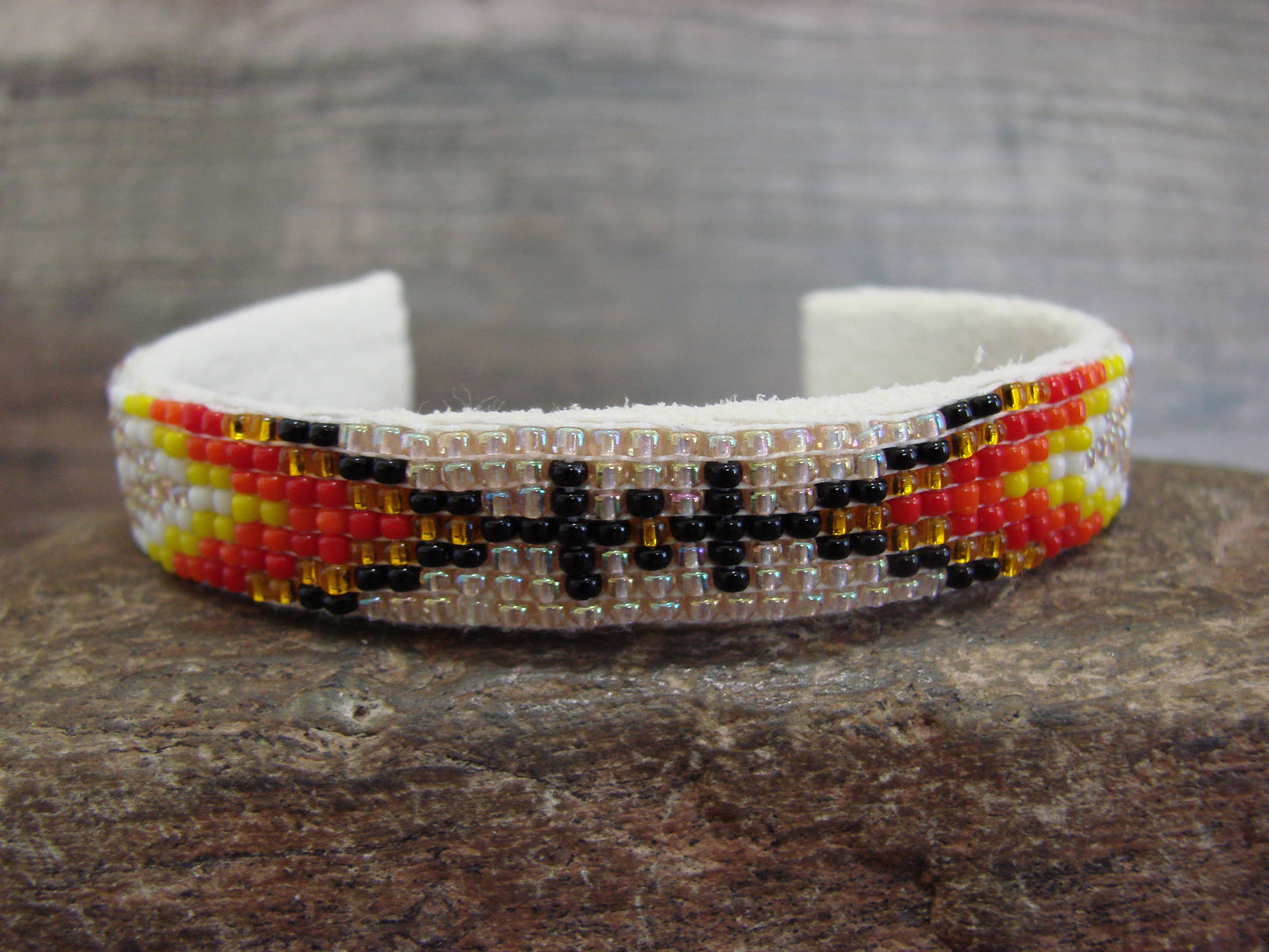 Native American Navajo Indian Hand Beaded 1/2" Bracelet by Cleveland