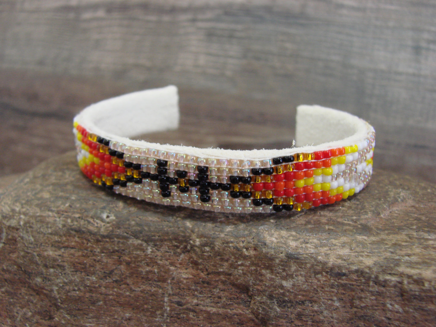Native American Navajo Indian Hand Beaded 1/2" Bracelet by Cleveland