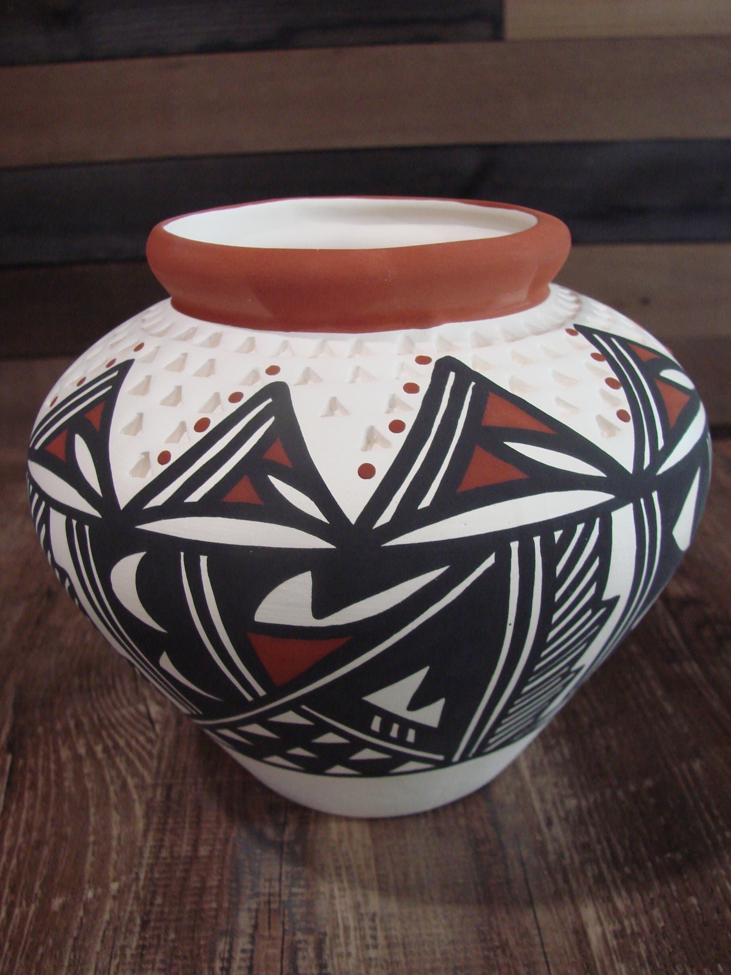 Native American Acoma Fine Line Hand Painted Pottery by Aragon