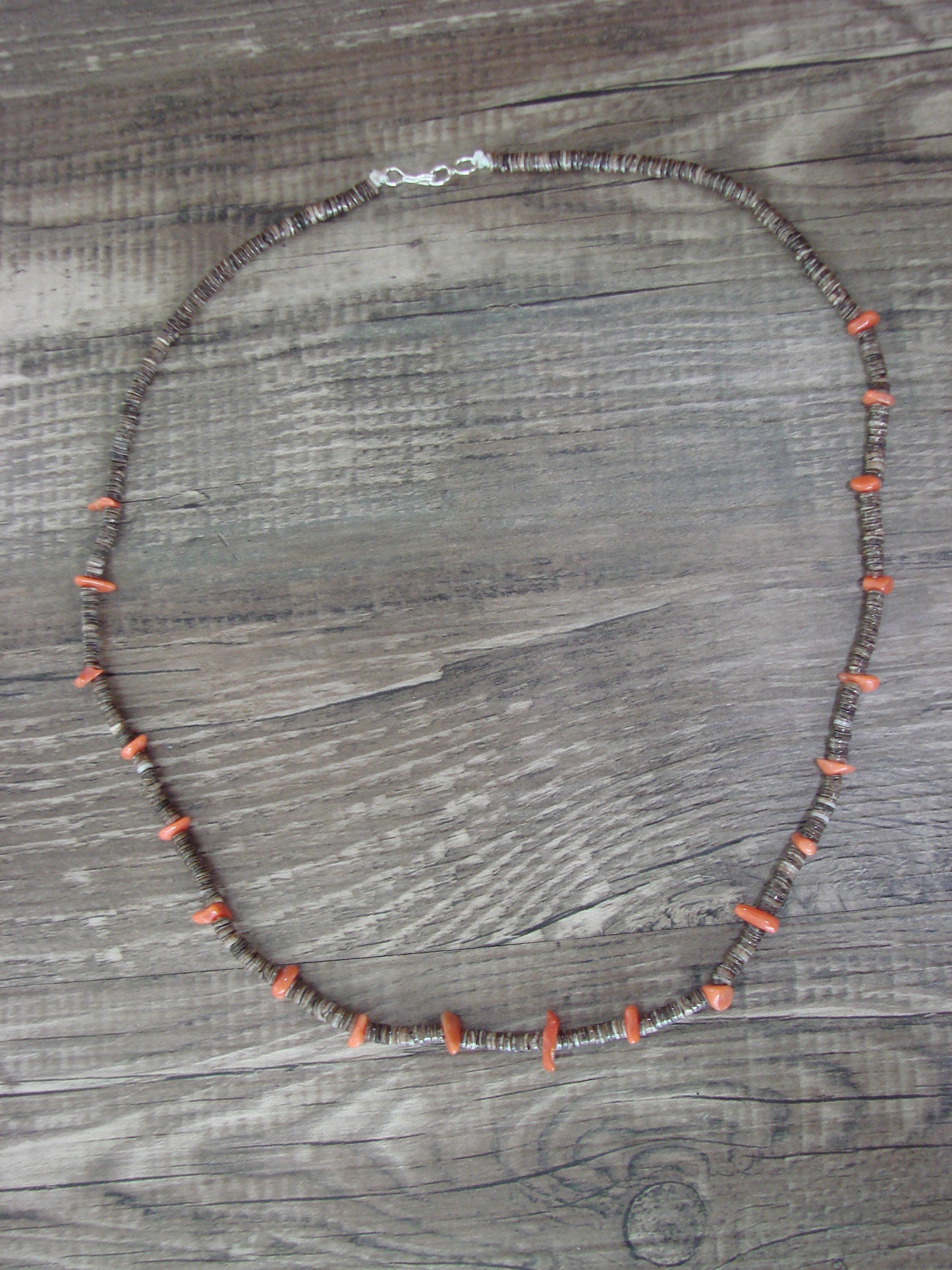 Native American 17" Santo Domingo Spiny Oyster Heishi Necklace - Calabaza