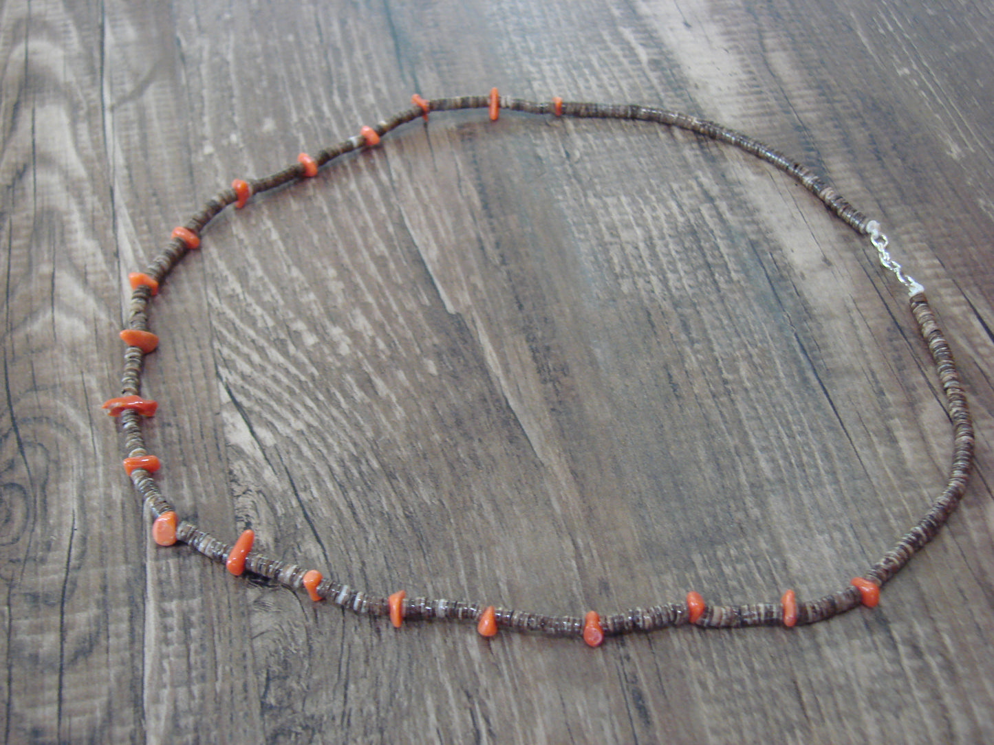 Native American 17" Santo Domingo Spiny Oyster Heishi Necklace - Calabaza
