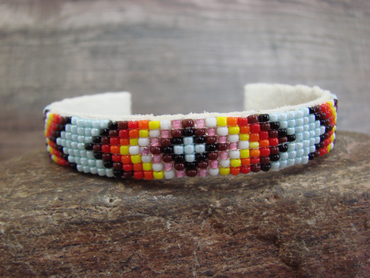 Native American Navajo Indian Hand Beaded 1/2" Bracelet by Cleveland