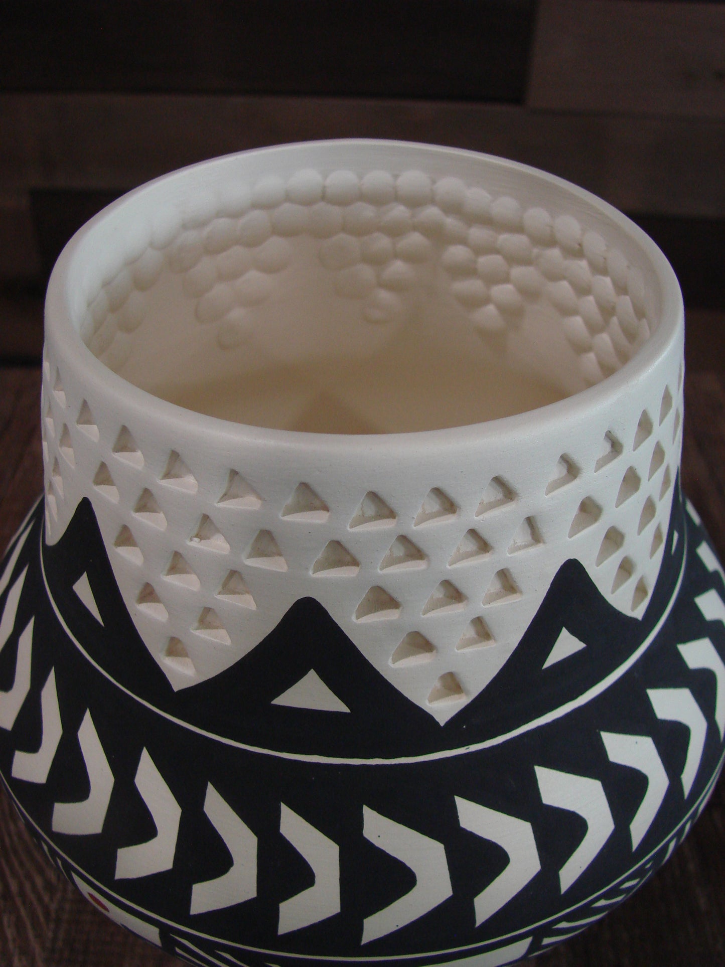 Native American Acoma Fine Line Hand Painted Pottery by Aragon