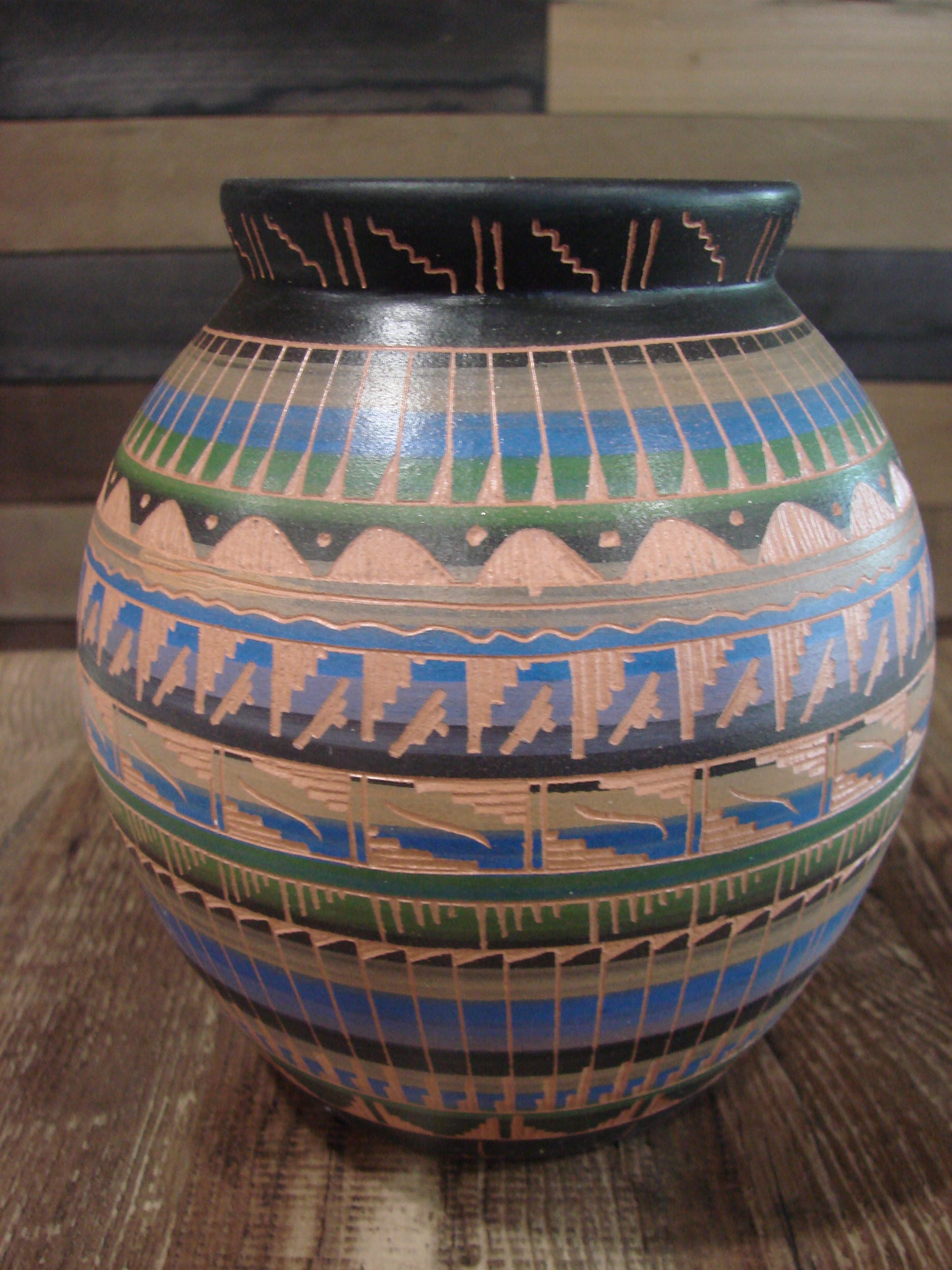 Native American Hand Etched & Hand Painted Pottery - Gilmore