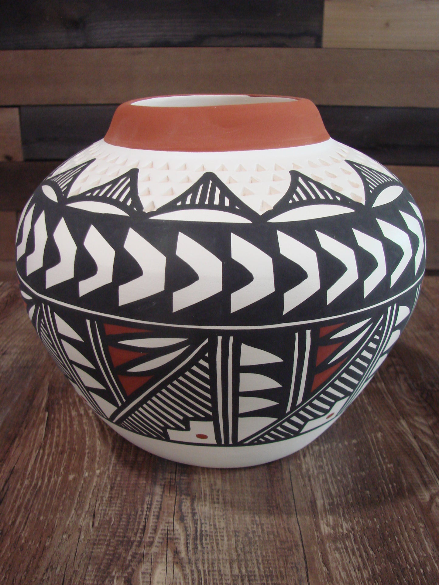 Native American Acoma Fine Line Hand Painted Pottery by Aragon