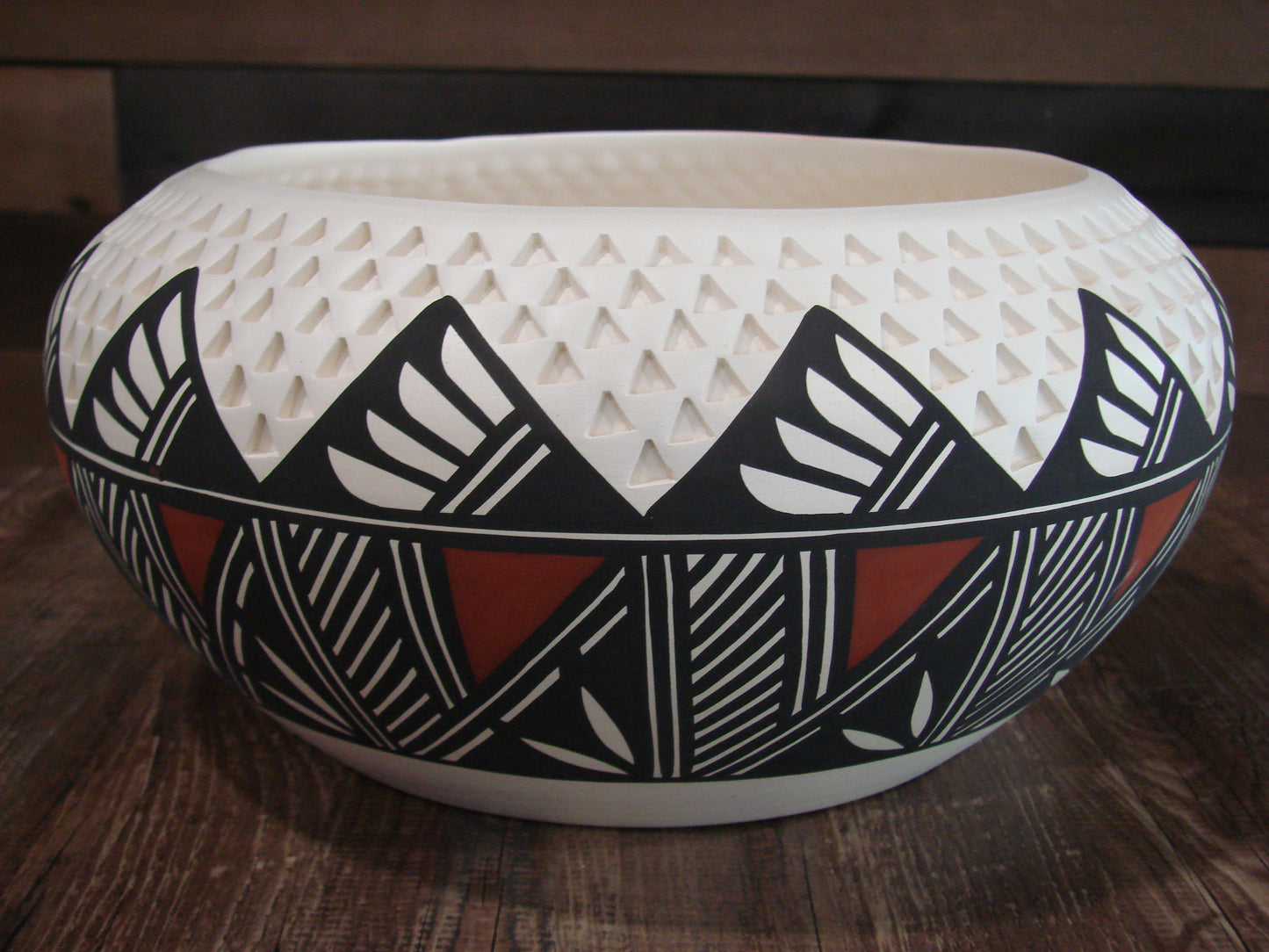 Native American Acoma Fine Line Hand Painted Pottery by Aragon