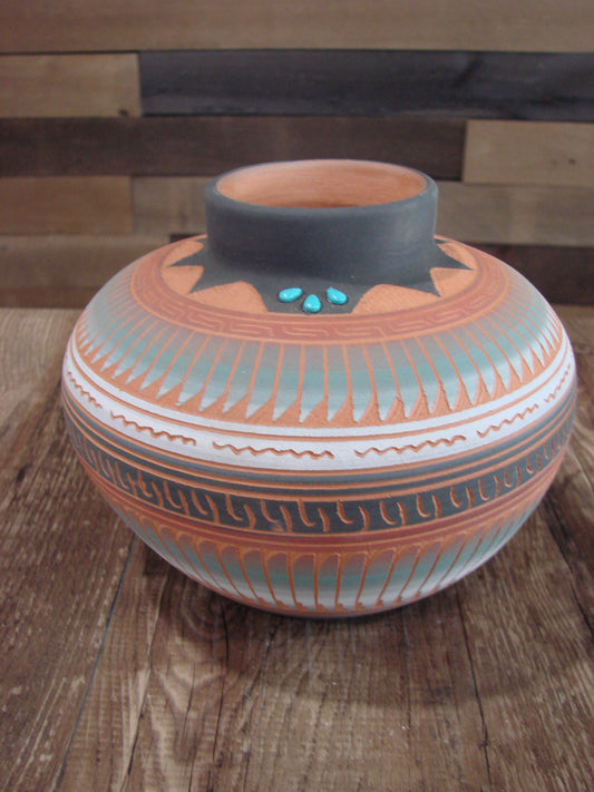Native American Navajo Indian Hand Etched & Hand Painted Pottery - Valencia