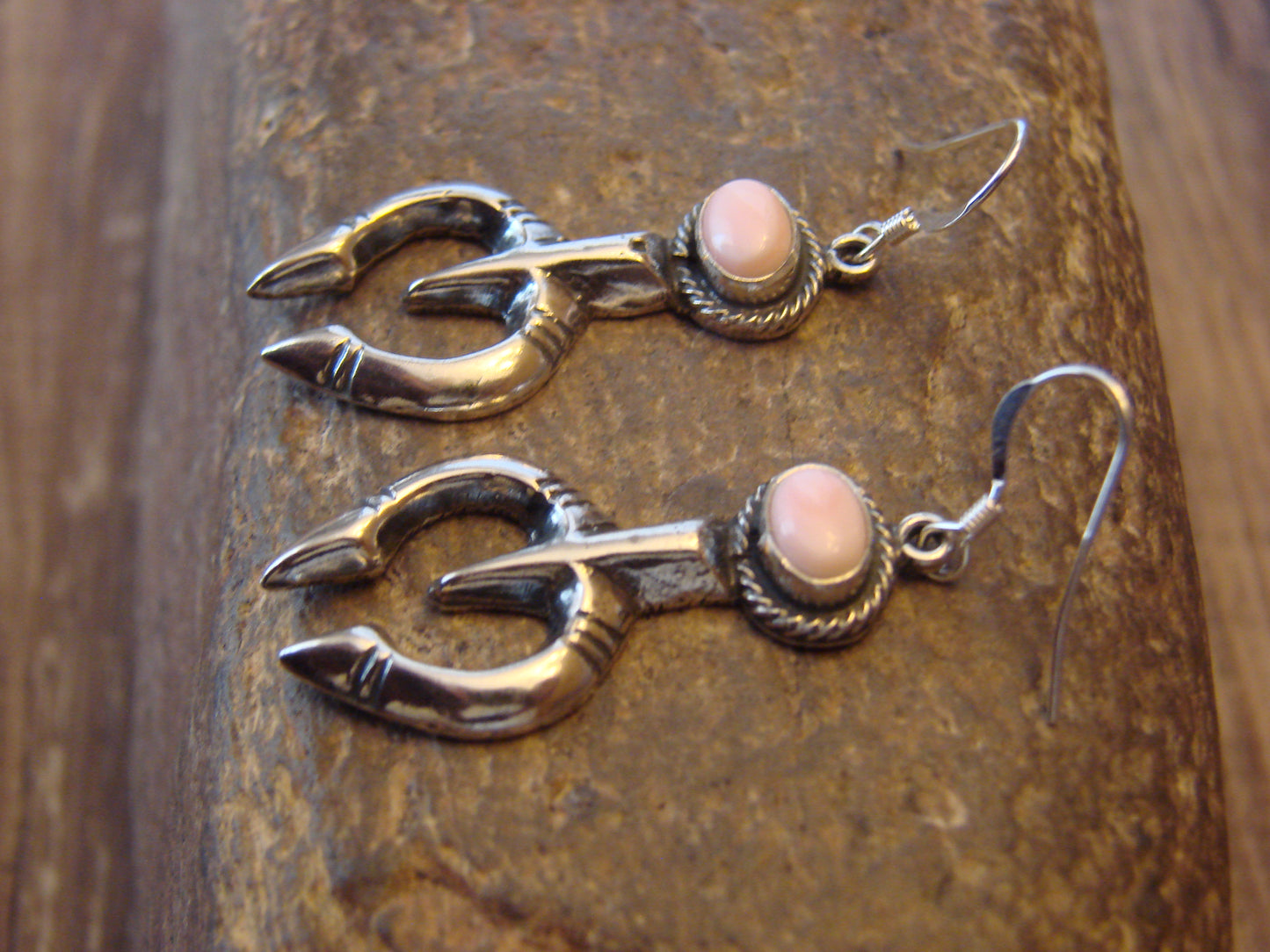 Native American Sterling Silver & Conch Naja Dangle Earrings - Henio