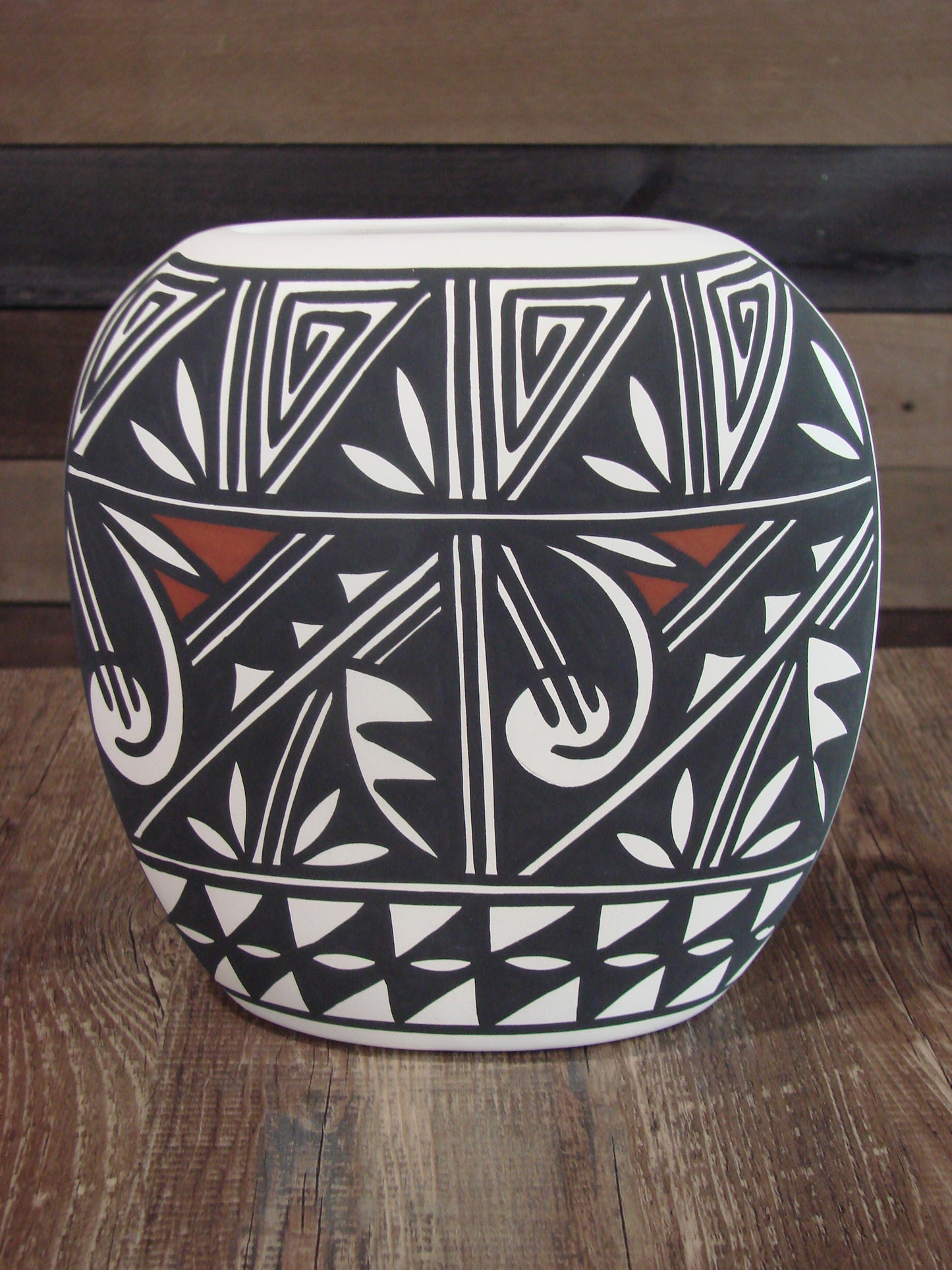 Native American Acoma Fine Line Hand Painted Pottery by Aragon