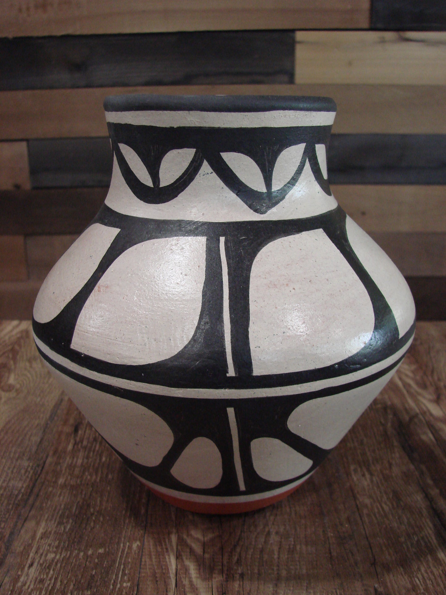 Santo Domingo Kewa Handmade Clay Pottery by Billy Veale