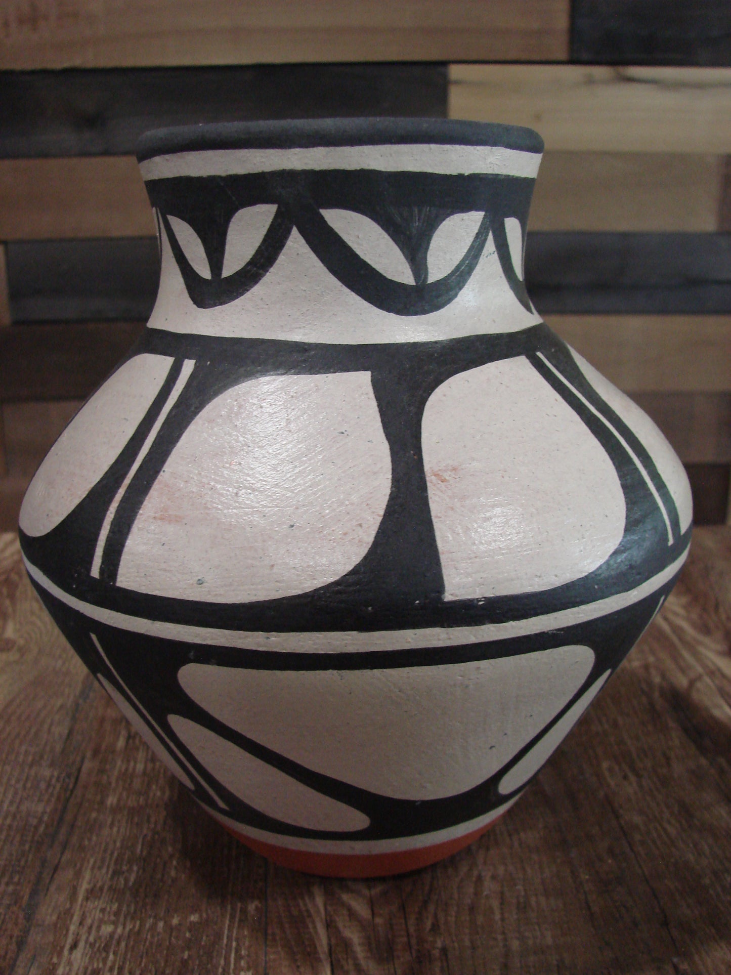 Santo Domingo Kewa Handmade Clay Pottery by Billy Veale