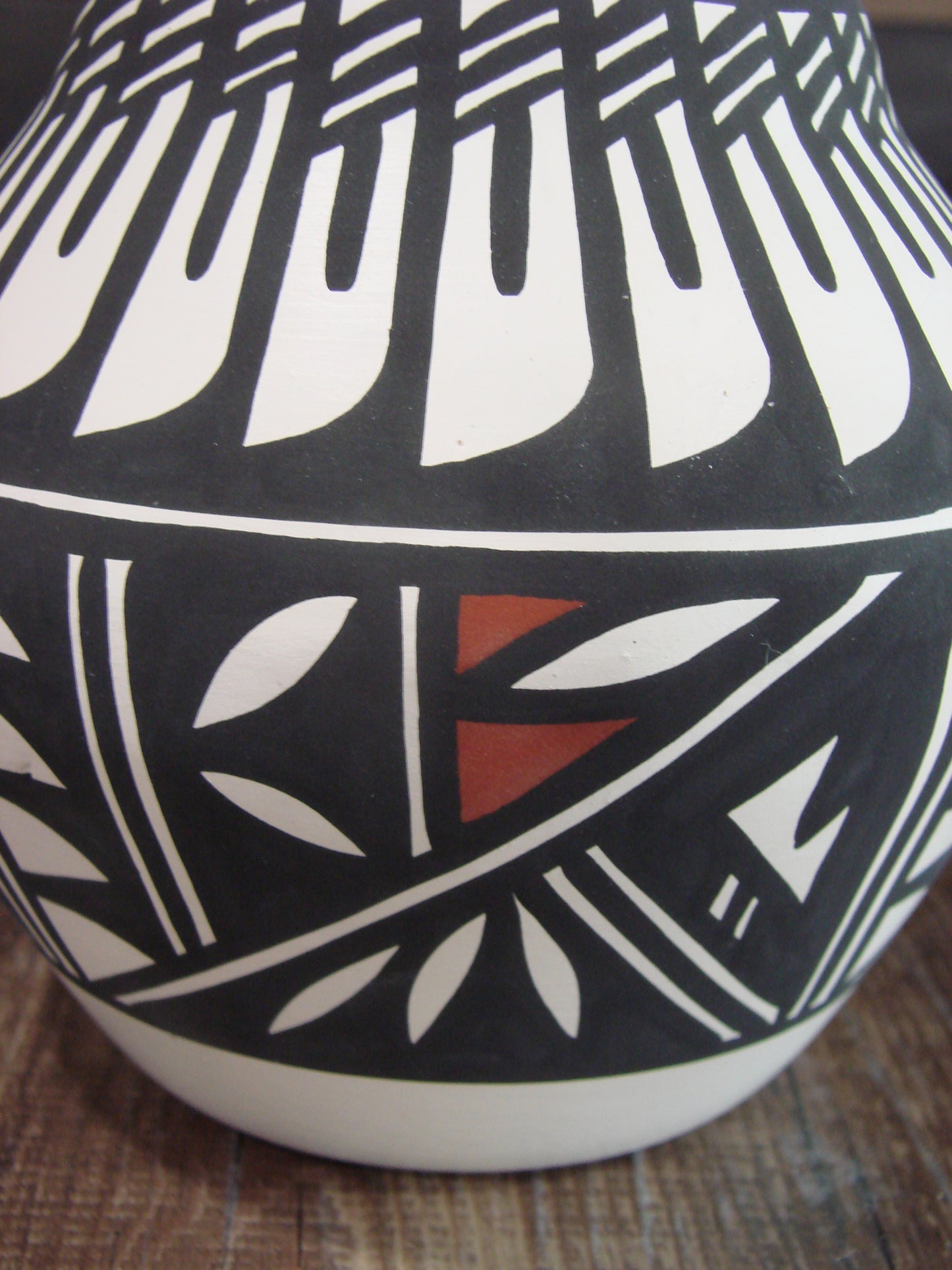Native American Acoma Fine Line Hand Painted Pottery - Aragon