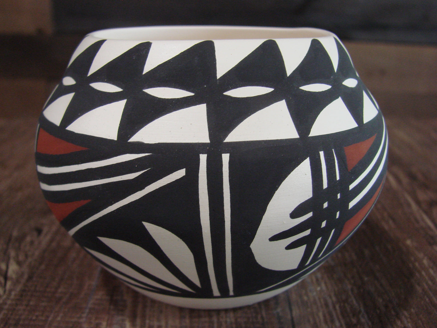 Native American Acoma Fine Line Hand Painted Pottery - Aragon