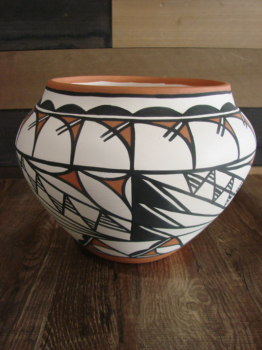 Native American Acoma Pueblo Fine Line Hand Painted Pottery by S. Daris