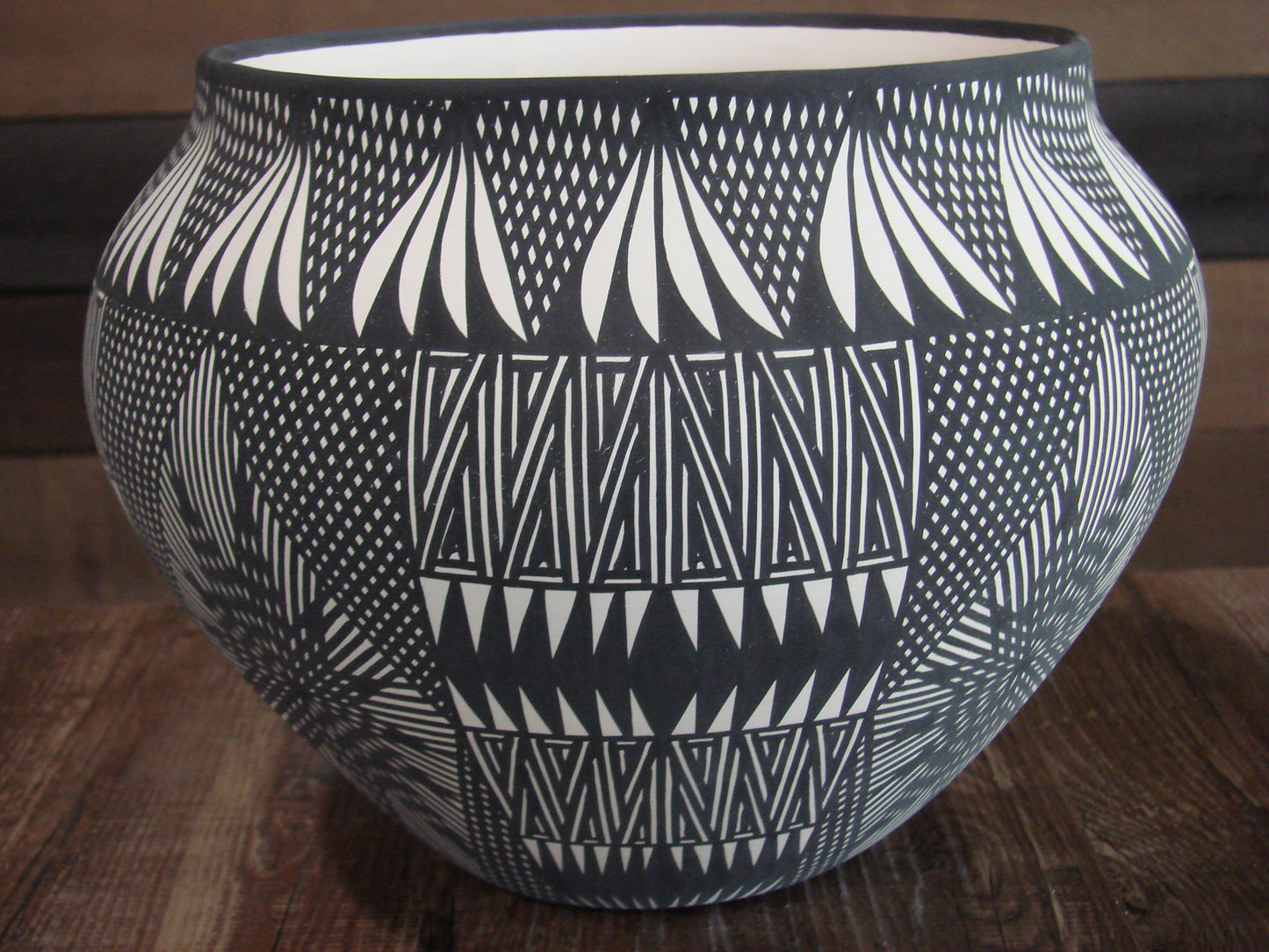 Native American Acoma Pueblo Fine Line Hand Painted Pottery by Vallo
