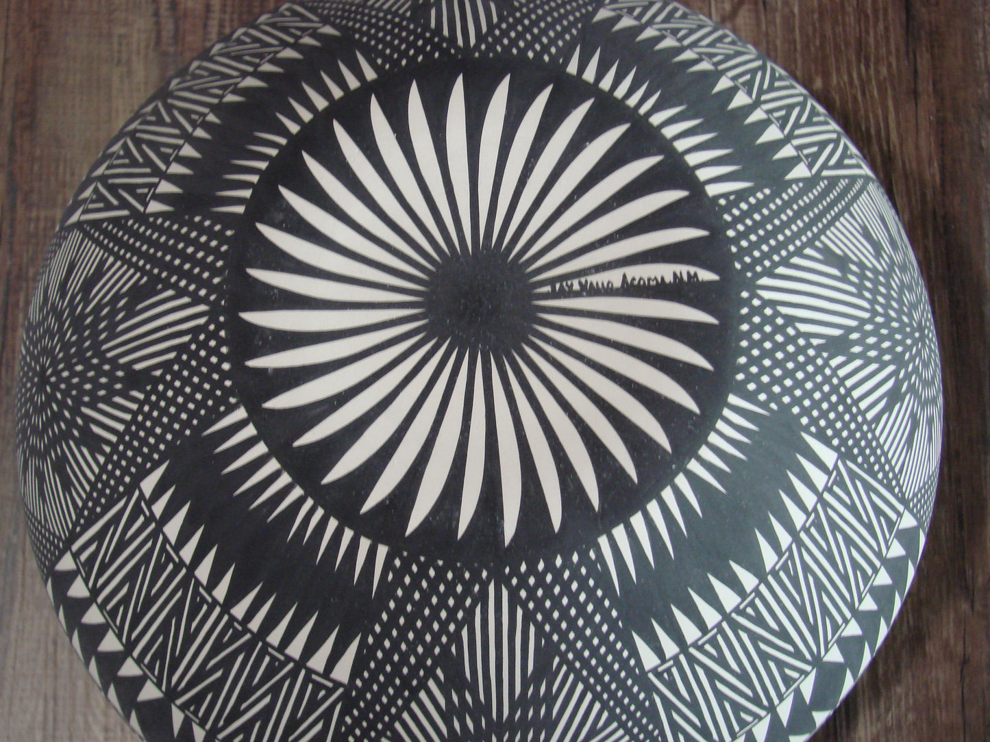 Native American Acoma Pueblo Fine Line Hand Painted Pottery by Vallo