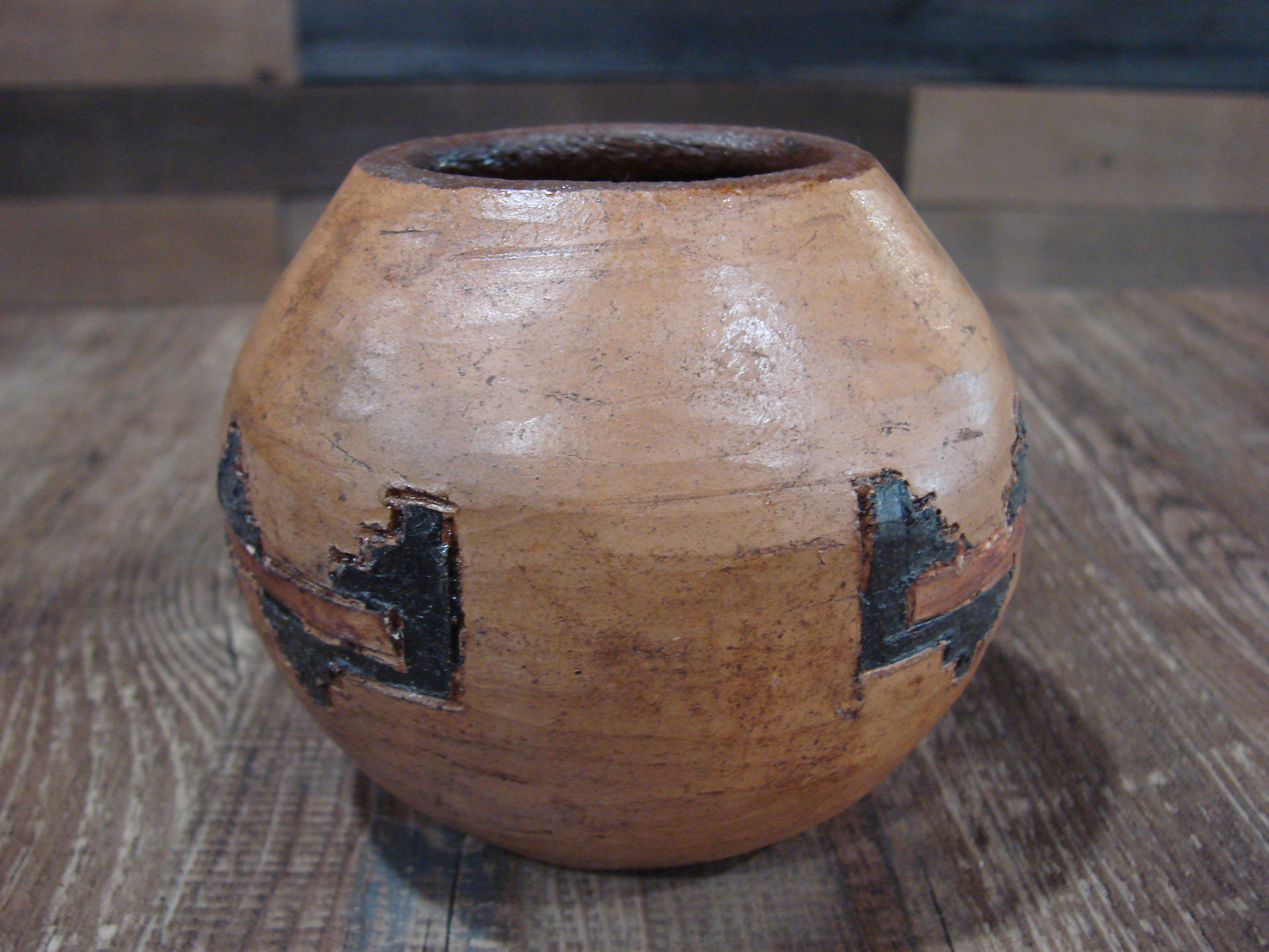 Native American Pine Pitch Medicine Bowl Pottery Signed by Lameman