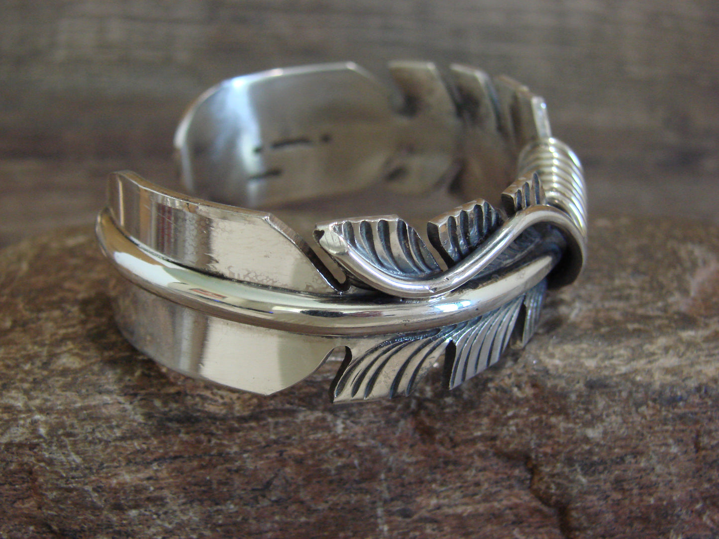 Native American Sterling Silver 3/4" Feather Bracelet Cuff Signed M. Thomas Jr.