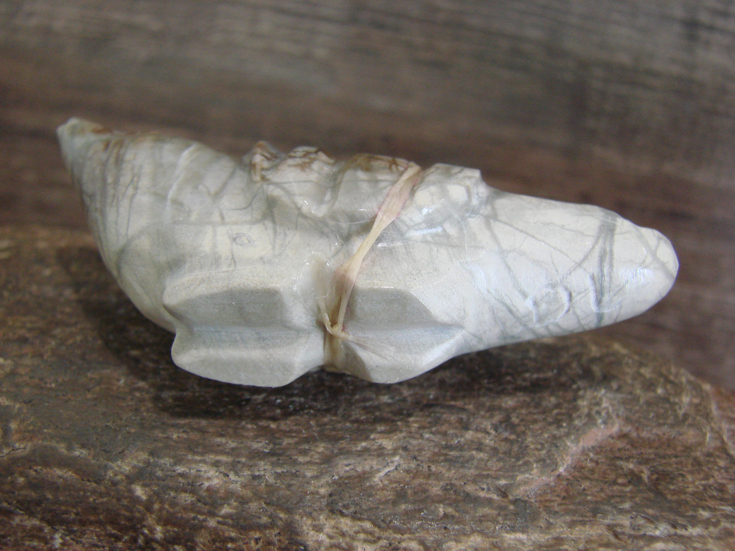 Native American Zuni Indian Stone Marble Bird Fetish by Leekya