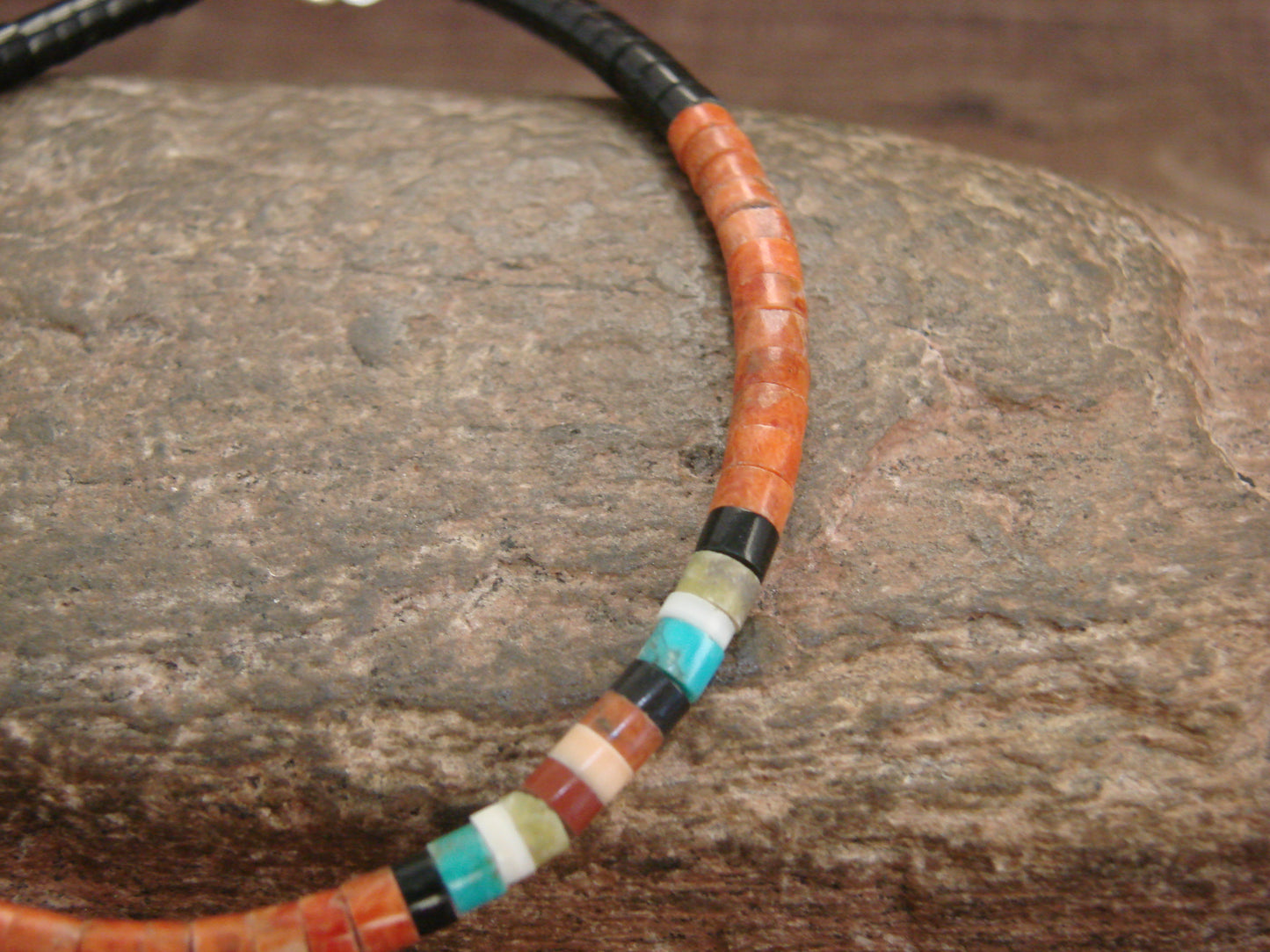 Native American Spiny Oyster Heishi Bracelet by Calabaza
