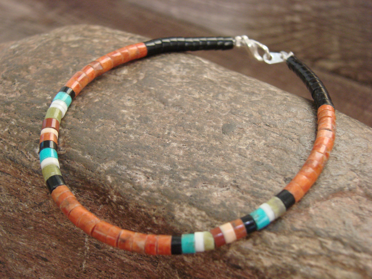 Native American Spiny Oyster Heishi Bracelet by Calabaza