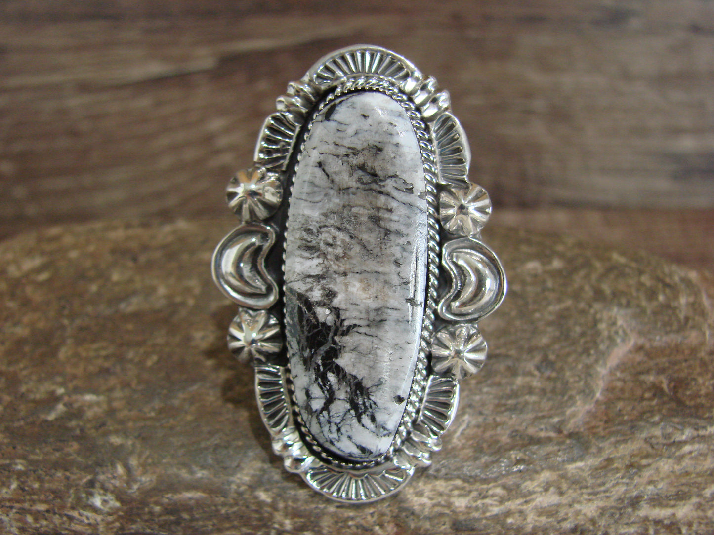 Native American Sterling Silver & White Buffalo Turquoise Ring - Delgarito- Size 4.5