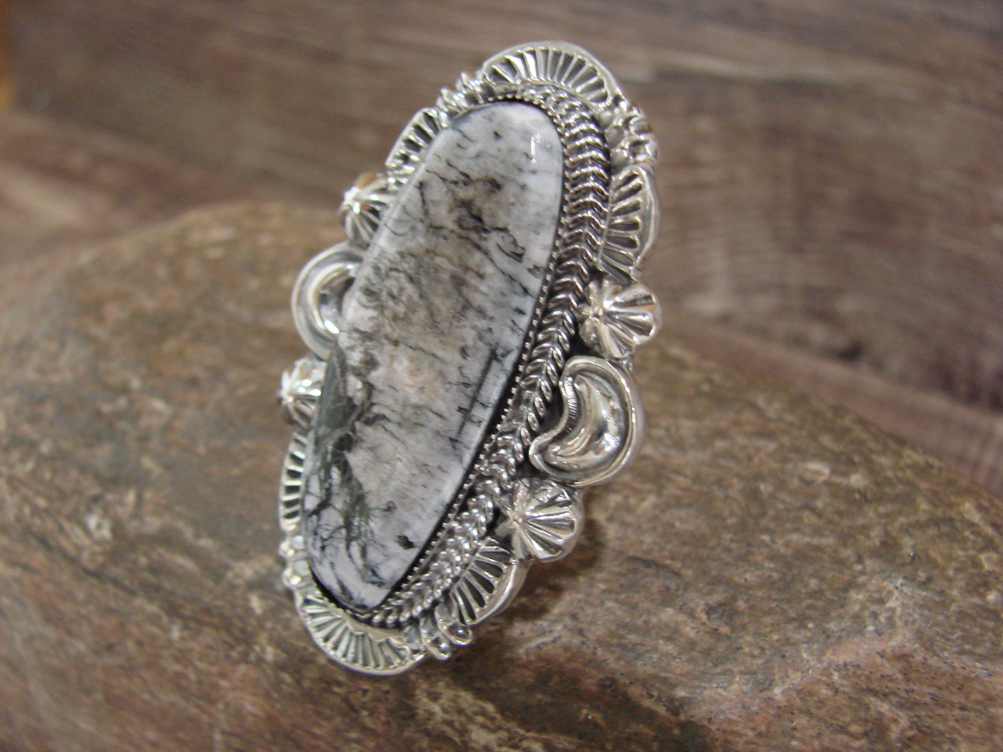 Native American Sterling Silver & White Buffalo Turquoise Ring - Delgarito- Size 4.5