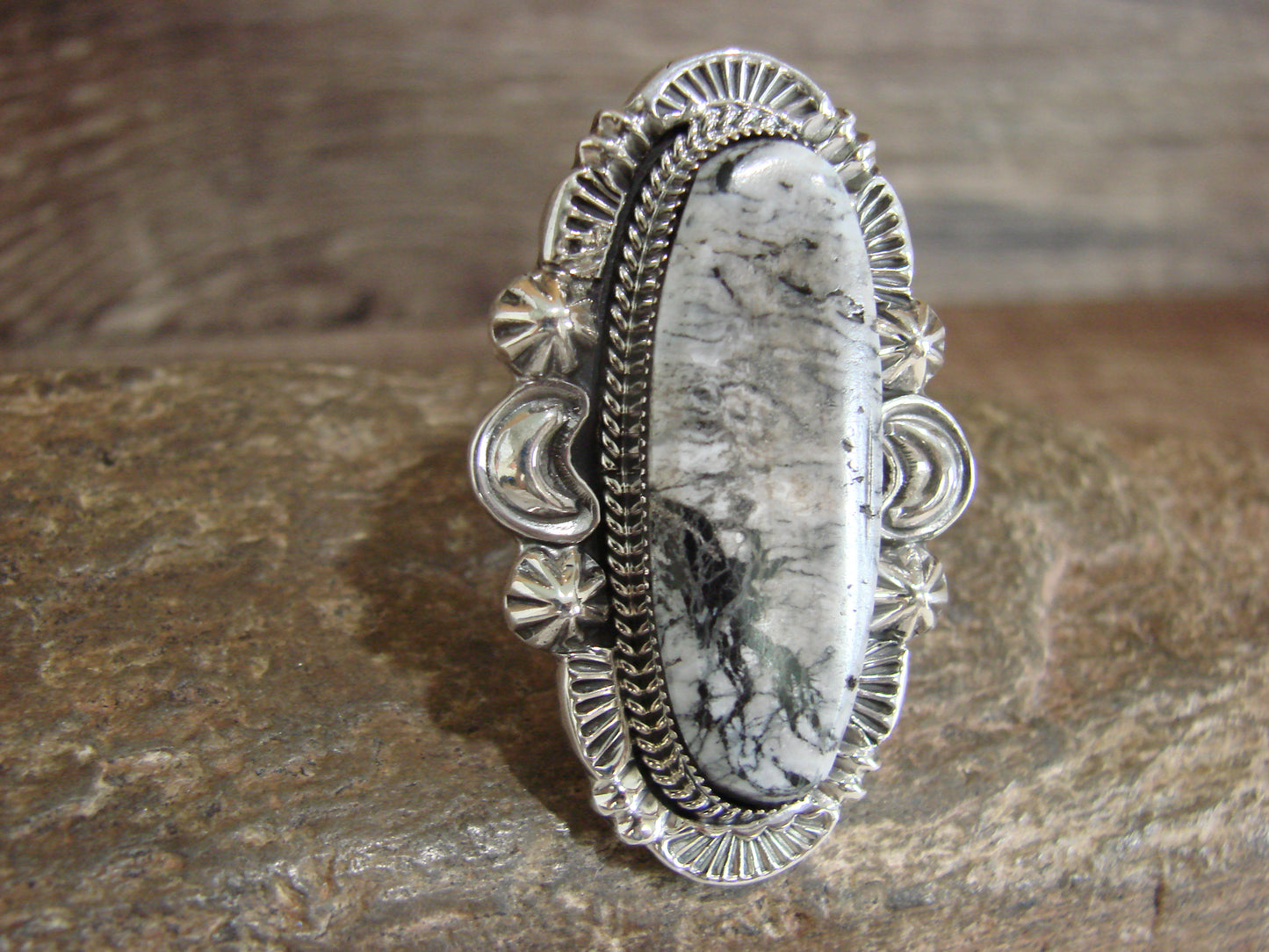 Native American Sterling Silver & White Buffalo Turquoise Ring - Delgarito- Size 4.5