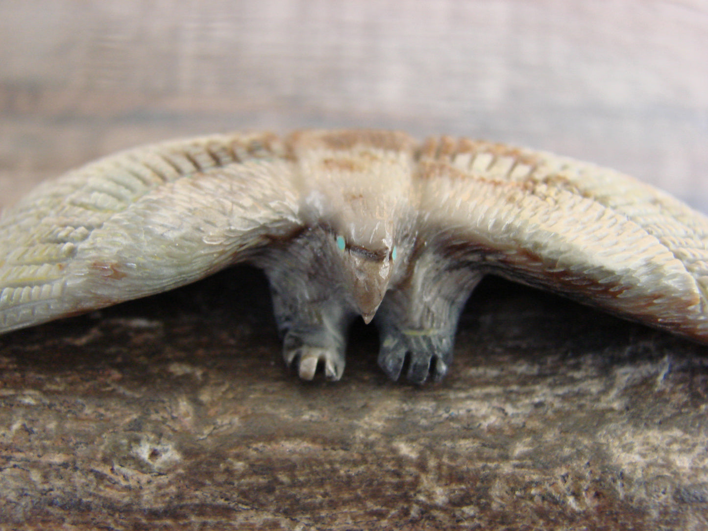 Native American Zuni Hand Carved Eagle Fetish - Lowsayatee