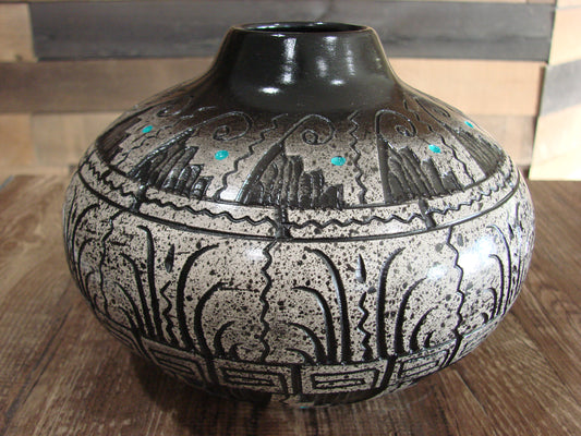 Native American Hand Etched Pottery Signed by Dewayne & Eskeets