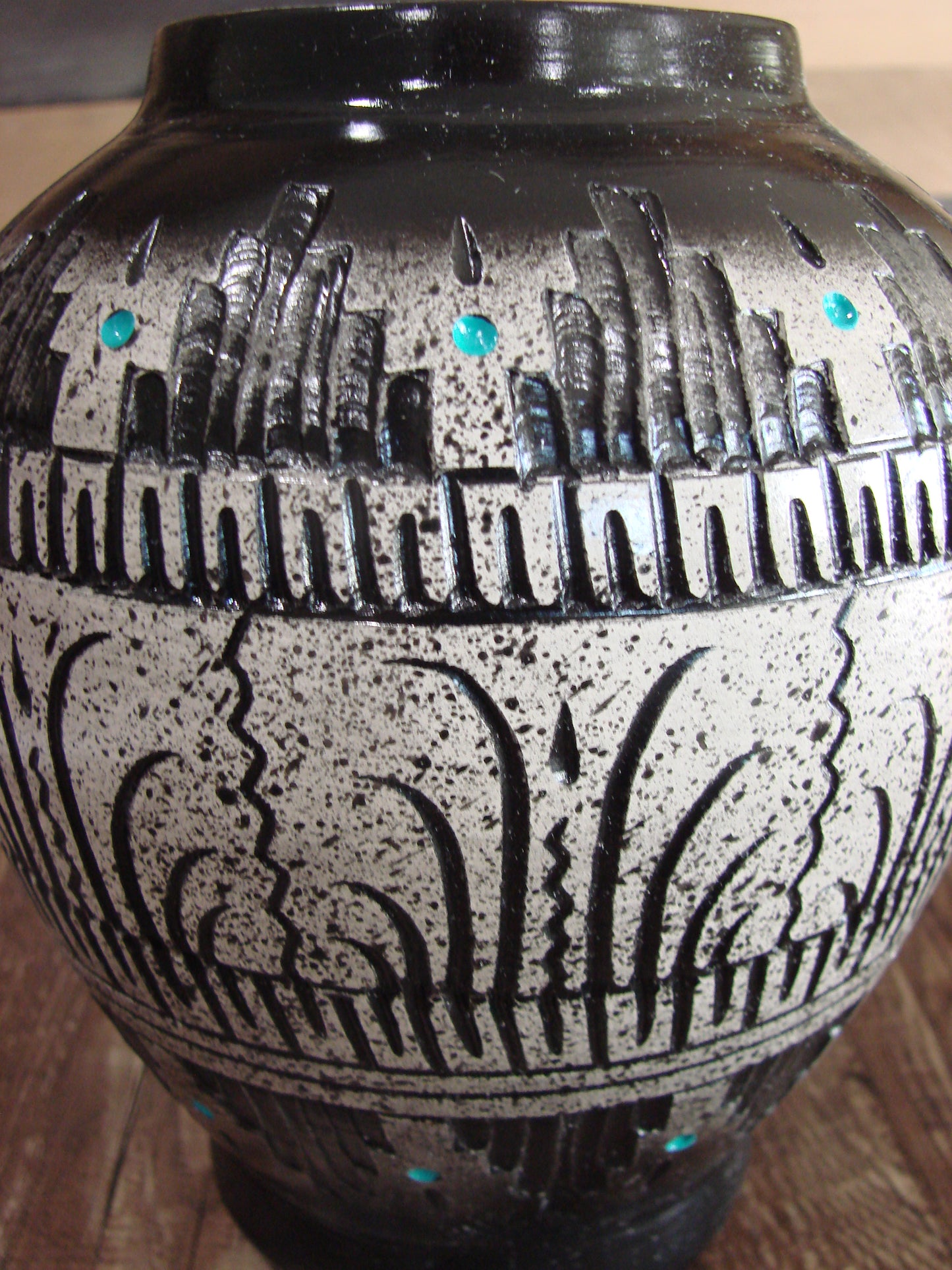 Native American Hand Etched Pottery Signed by Dewayne & Eskeets