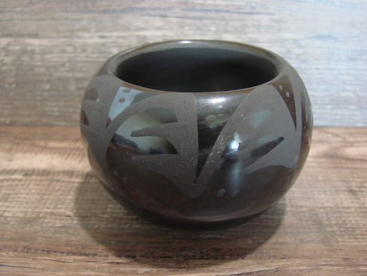 Santa Clara Indian Pottery Handmade by Birdell Vine Flower! Hand Coiled