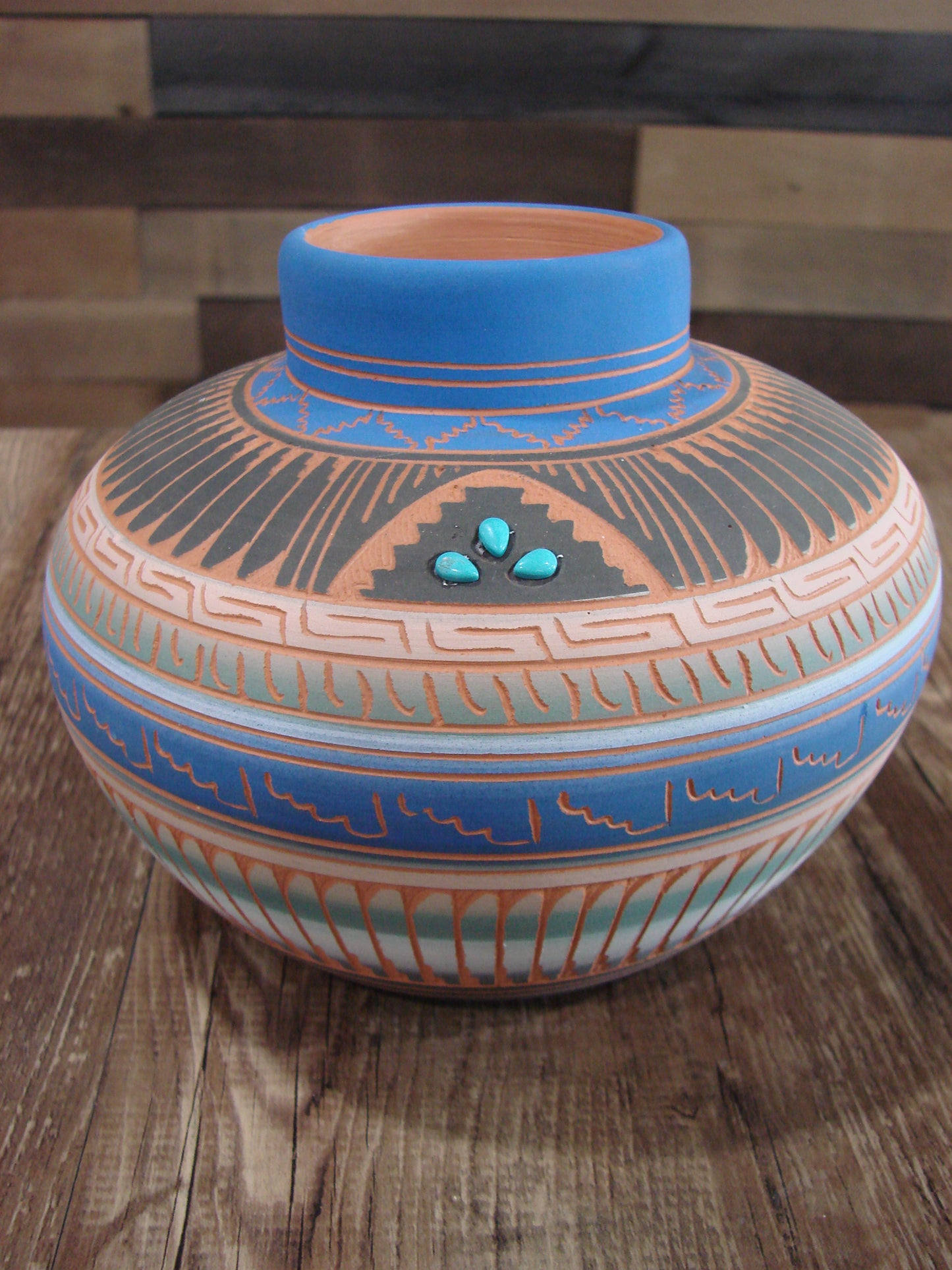Native American Navajo Indian Hand Etched & Hand Painted Pottery - Valencia